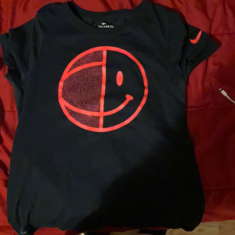 NIKE SMILEY SHIRT